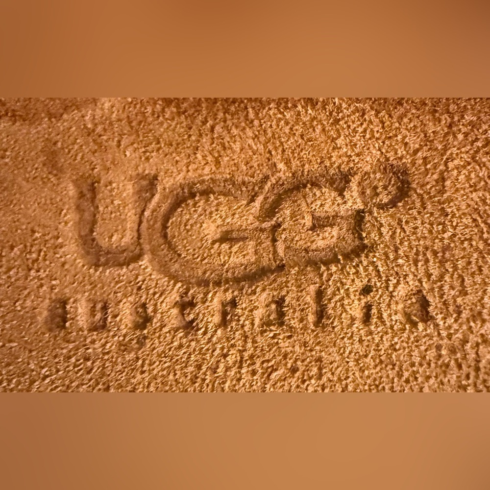 UGG Australia Suede Moccasin Slippers | Women’s Size 7 | Cozy Shearling Lined - Picture 5 of 10